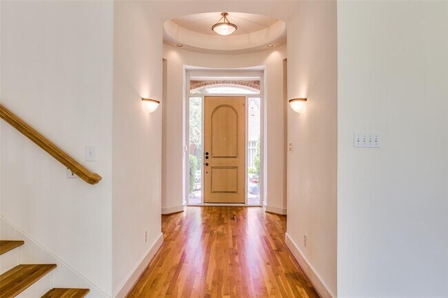 Photo - 6615 Willow Ln