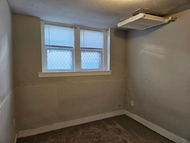 Photo - 2910 James Ave S Unit G Apt