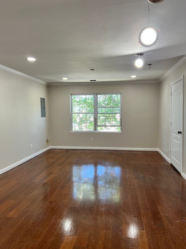 245 Washington St Unit 1
