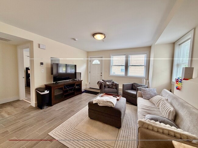 Photo - 13 Dalby St Unit 1