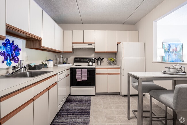 1BR, 1BA