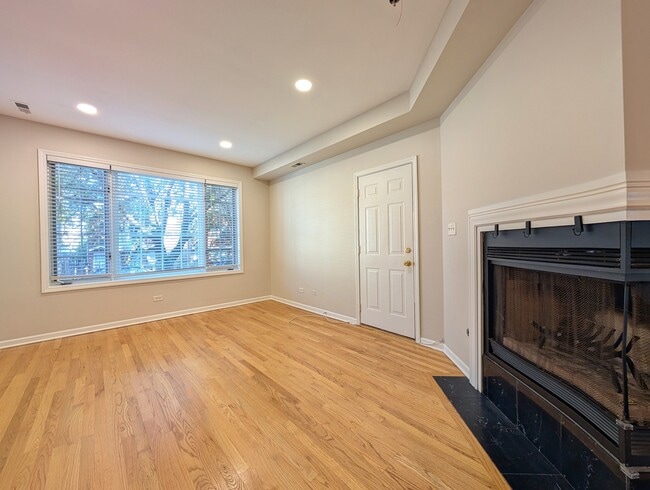 Photo - 1547 W Walton St Unit 1