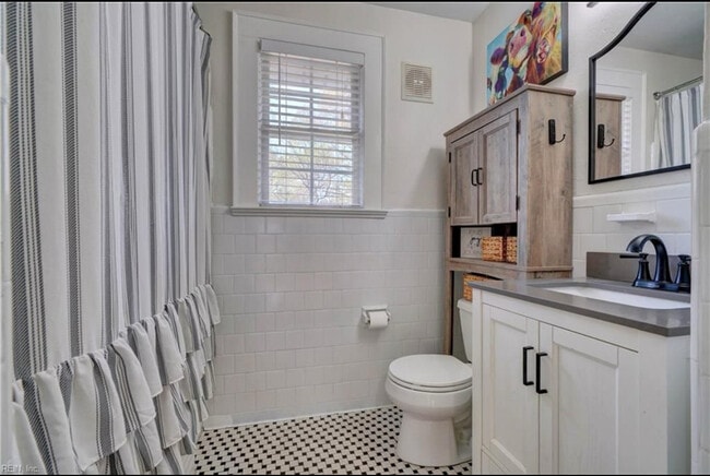 Photo - 8578 Circle Dr
