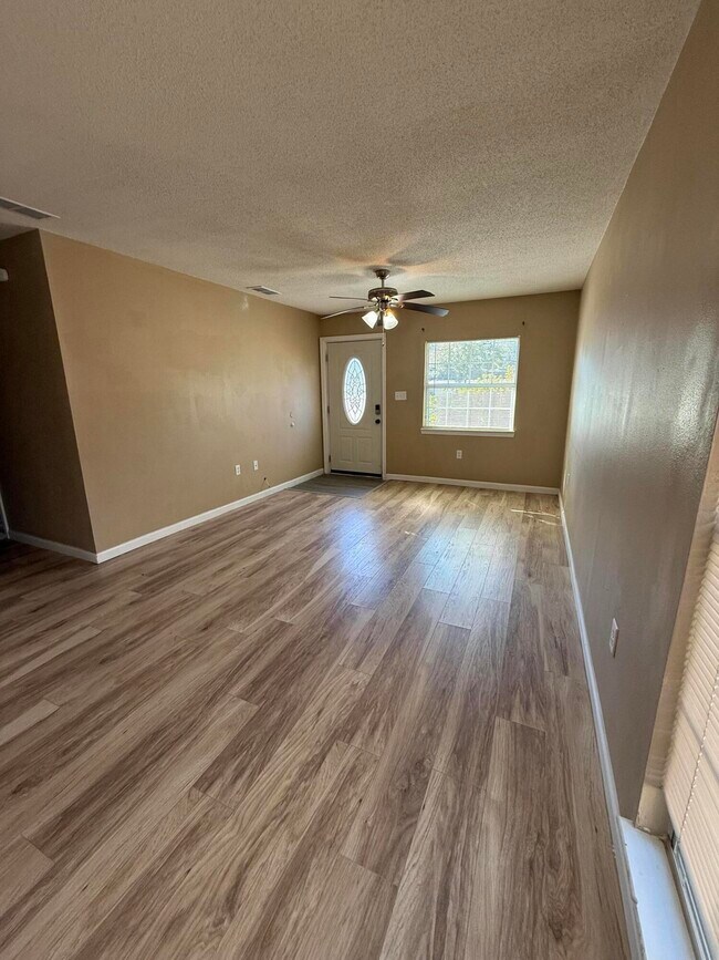 Photo - 607 W Sunset Blvd