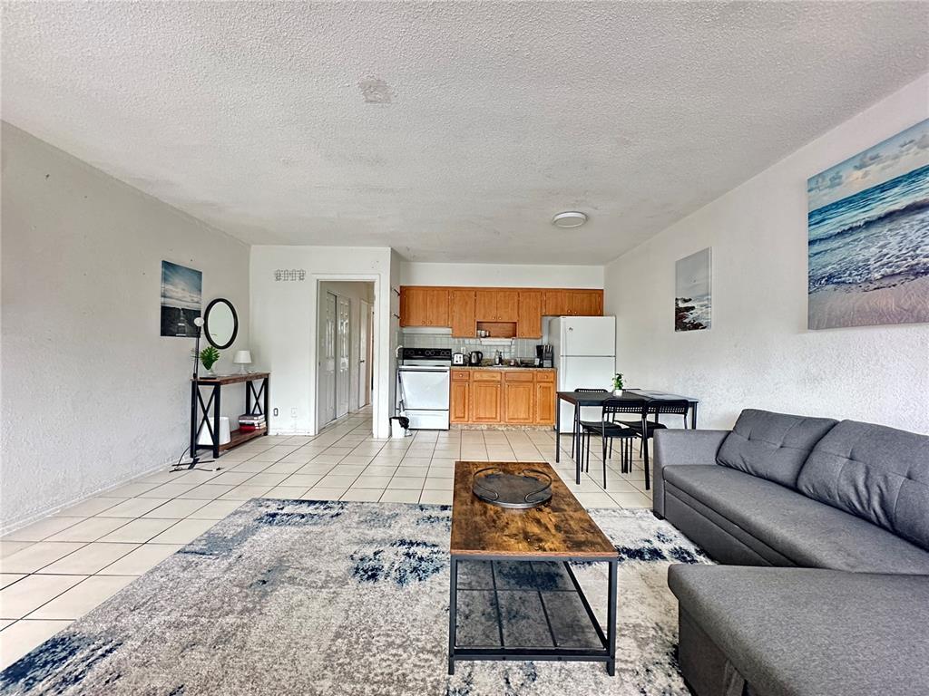 Photo - 3100 NE 9th St Unidad 1