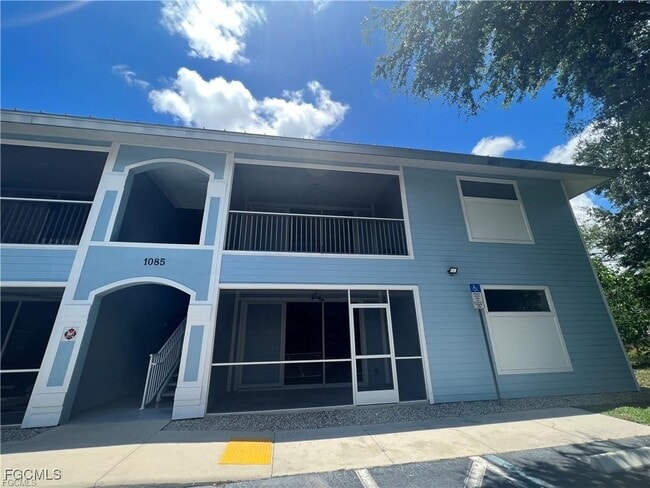 Building Photo - 1085 Hancock Creek S Blvd Unit 102
