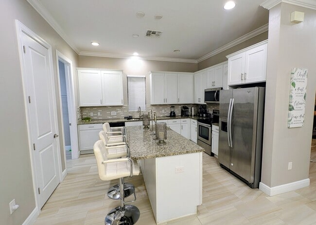 Photo - 1320 Kendari Ter