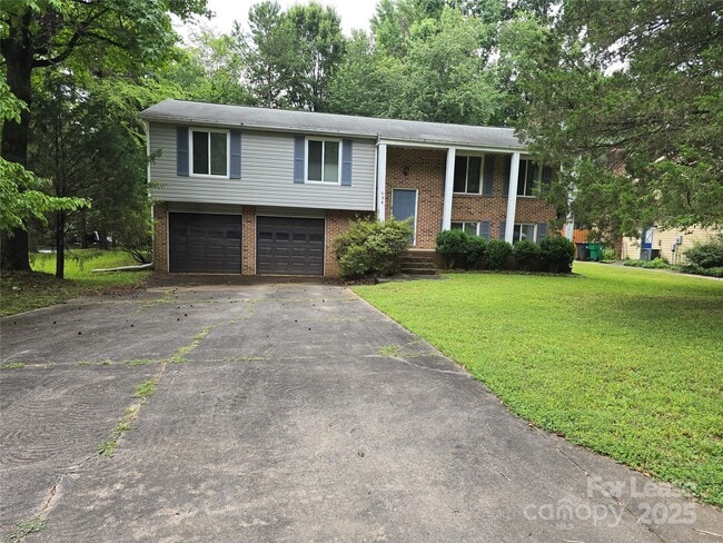 Building Photo - 634 Sweetgum Ln Rental