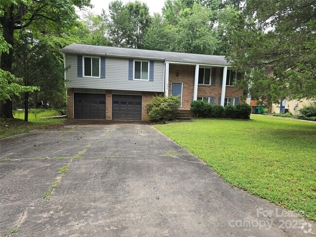 Building Photo - 634 Sweetgum Ln Rental