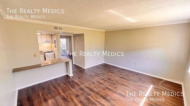 Photo - 126 Blue Pointe Way