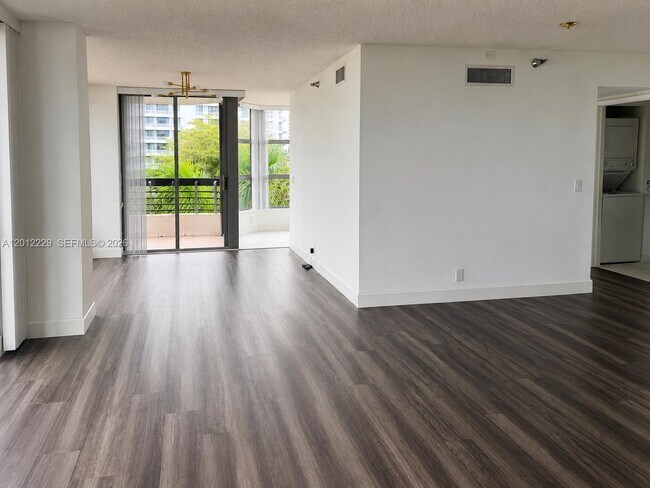 Photo - 3400 NE 192 St Unit 504