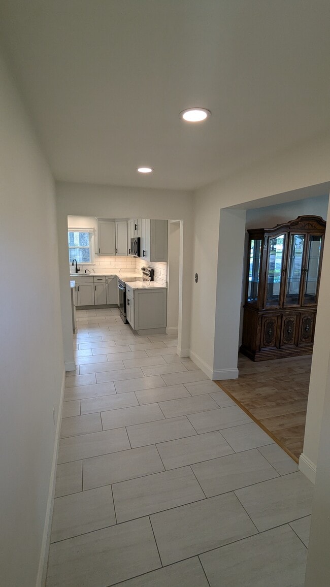 Photo - 1220 N Cedar Crest Blvd