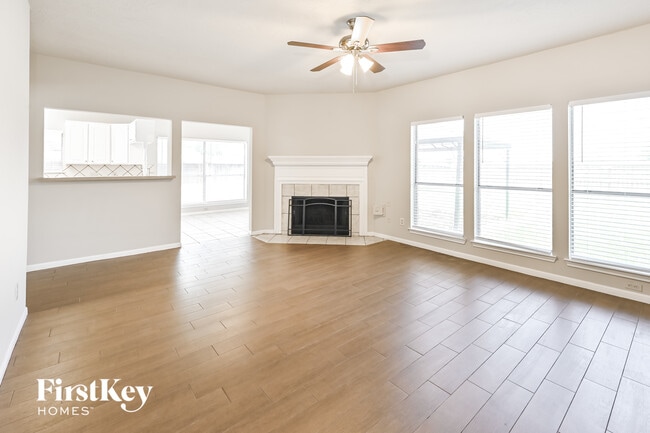 Photo - 3805 Redbud Dr