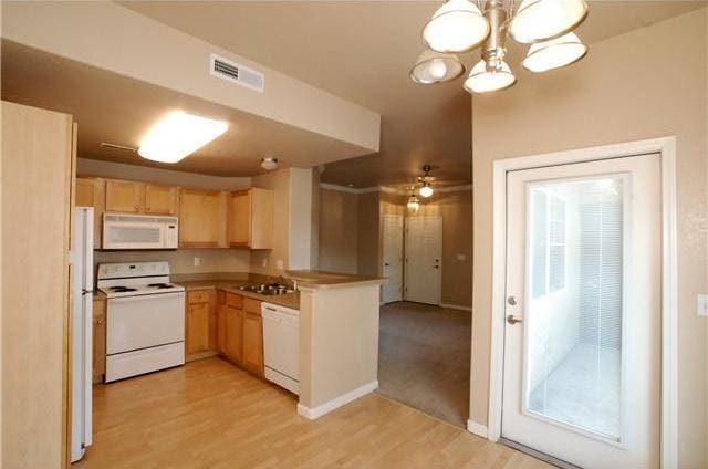 Photo - TWO BEDROOM/TWO BATHROOM CONDO WITH AMENITIES IN GATED COMMUNITY! Unit 104