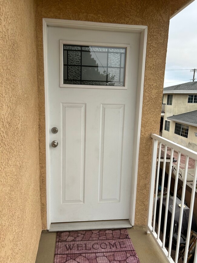 Building Photo - 21921 Halldale Ave Unit 21919 # 2