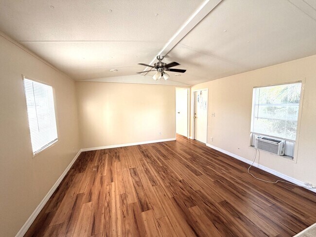 Photo - FIRST MONTH'S RENT FREE! 2/1.5 IN SPRINGWOOD PARK