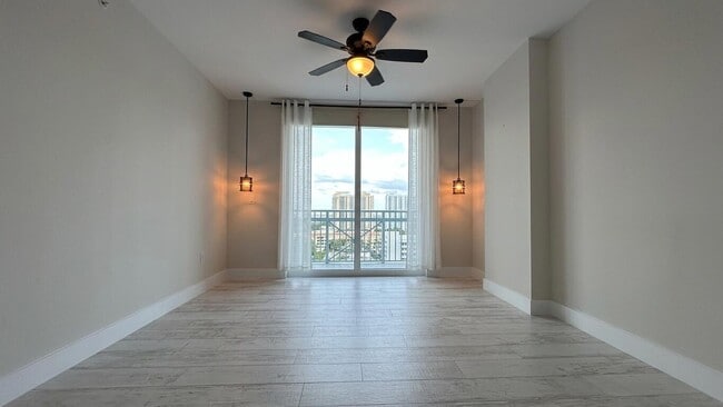 Photo - 403 S Sapodilla Ave Unit 502