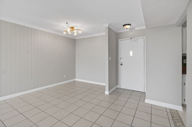 Photo - Stunning Condo With Exclusive Bay Views!