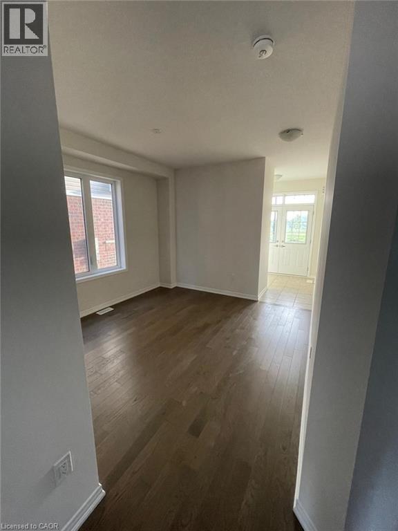 Photo - 46 Witteveen Dr