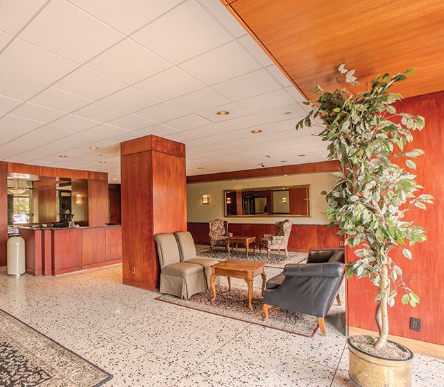 Colony House Apartments