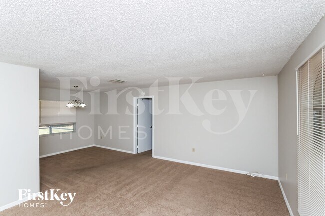 Photo - 2250 Fallon Blvd NE