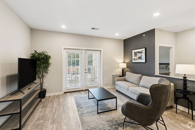 Summit 1BR, 1BA - 960SF - Living Room - Eagles Landing Apartments