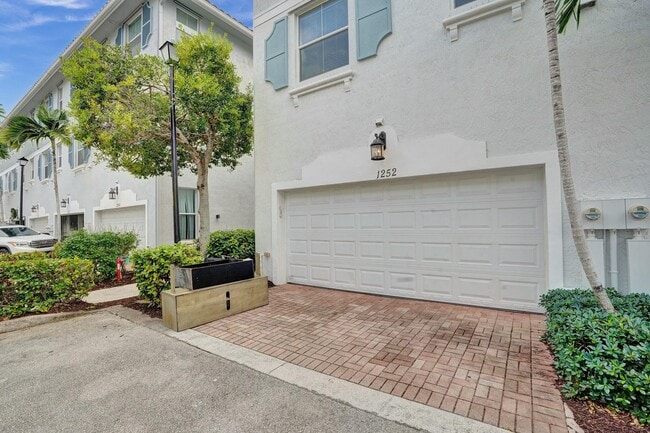 Photo - 1252 Piazza Antinori