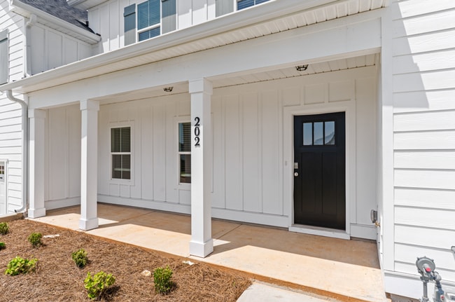 Building Photo - 202 Clifton Dr