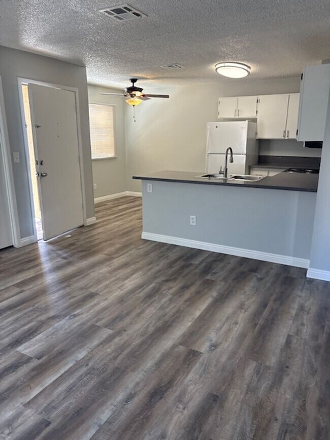 Photo - 2665 Bryandouglas Dr Unidad 2/B