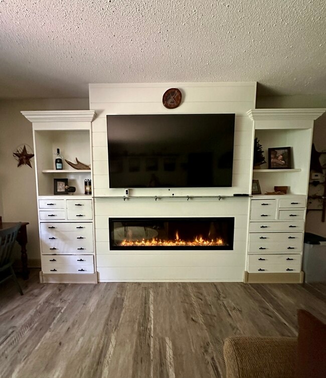 Building Photo - 15 Thayer Pond Dr Unit 8