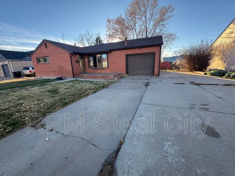 Photo - 1529 Alexander Cir House