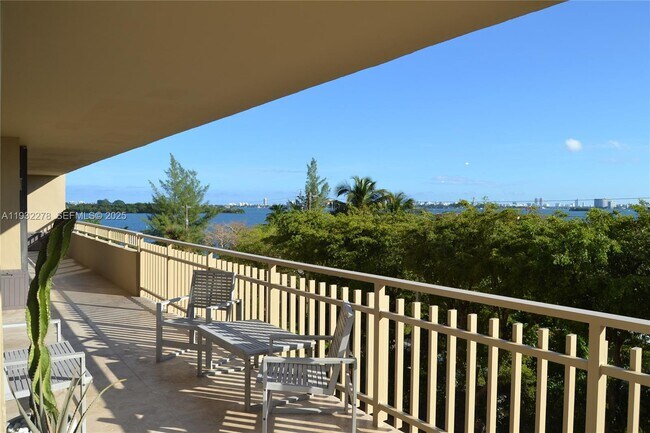 Photo - 11113 Biscayne Blvd Unit 351