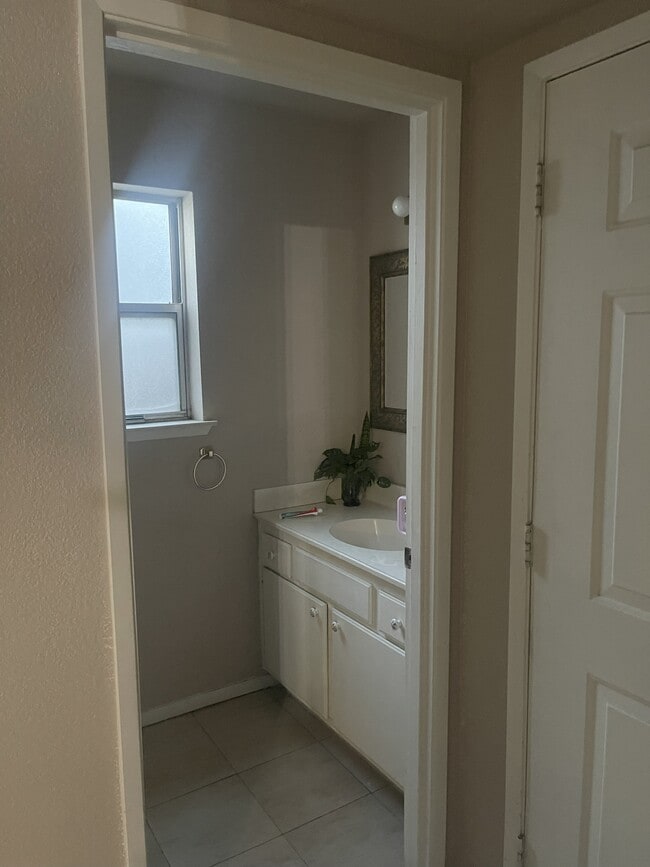 Photo - 44931 16th St E