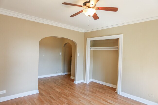 Photo - 920 W Eastwood Ave Unit #502