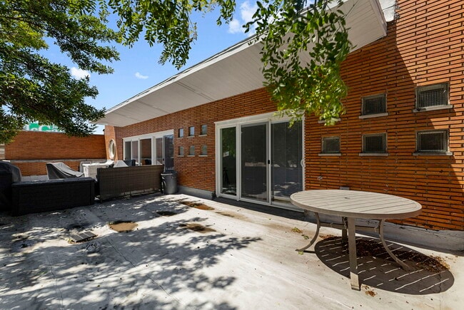 Building Photo - 9950 S Western Ave Unit 2N