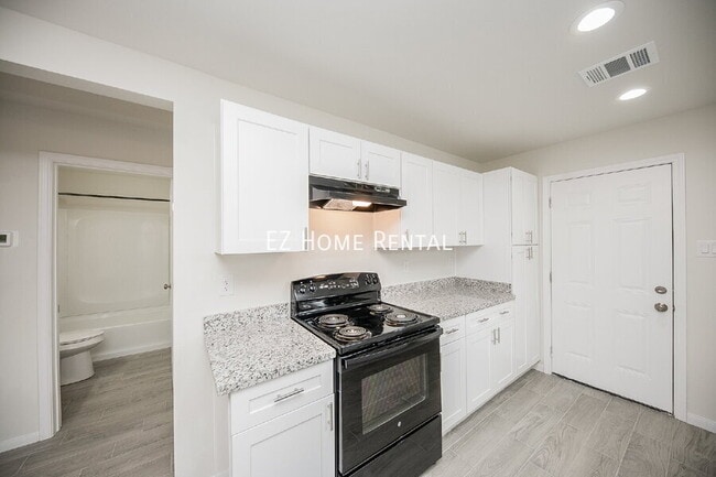 Photo - 5040 Mallow St Unit B