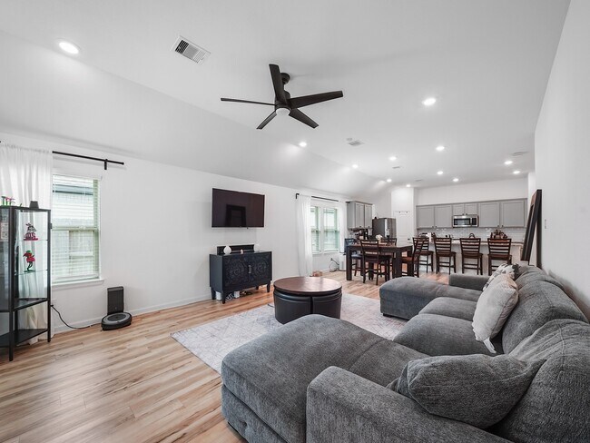 Photo - 6210 Glenwick Park Rd