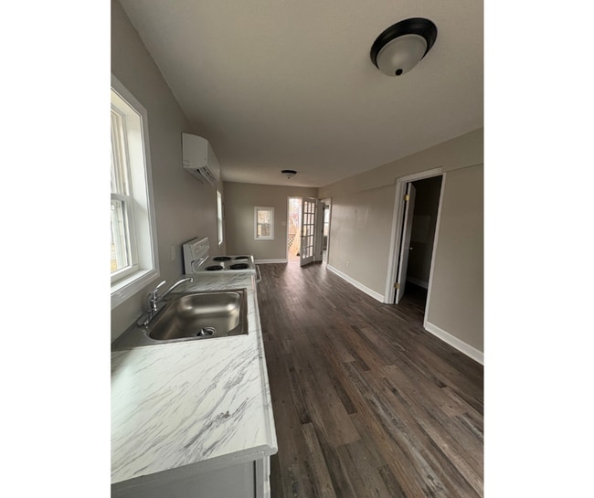 Photo - 1570 Chippewa Ave SE Unit 451 16th St