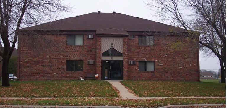 Photo - Plum Creek Apartments