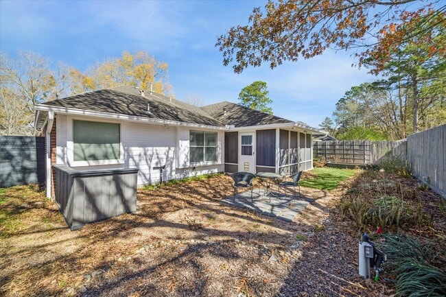 Building Photo - 1722 Red Oak Terrace