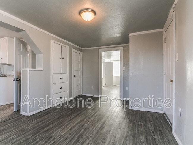 Photo - 1233 N Grand Blvd