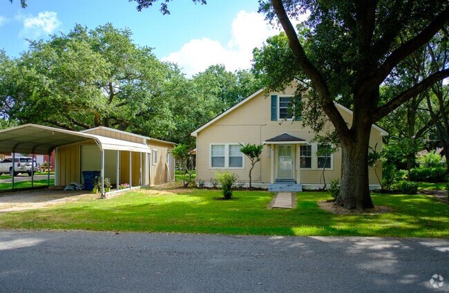 Building Photo - 9323 Gene St Rental