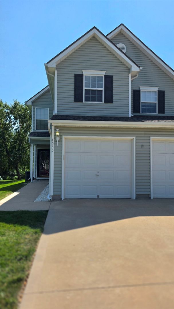 Building Photo - 4555 NE 83rd St