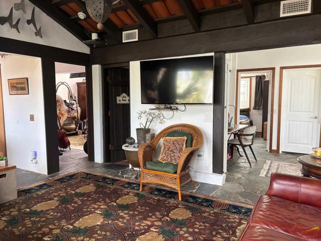 Photo - 122 S Rios Ave