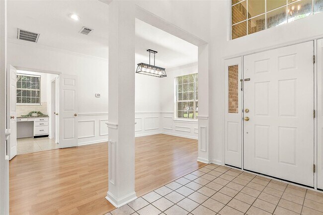 Photo - 8 Greentwig Pl