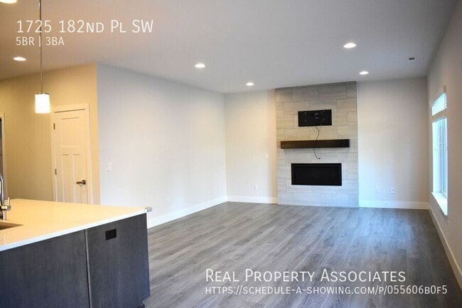 Photo - 1725 182nd Pl SW
