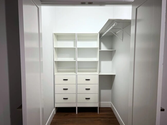 Photo - 1924 W Grand Ave Unit 1R