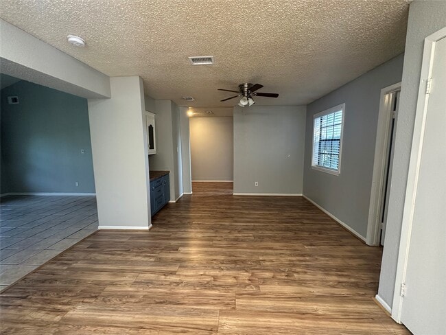 Photo - 10813 Scenic Dr