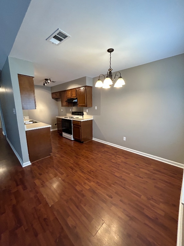 Photo - 6608 Sungate Dr S