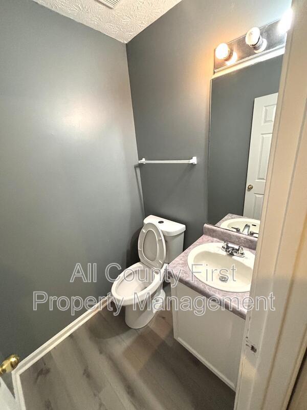 4504 Carriage Park Dr